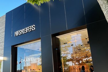 2022_HIrshleifers_Shoe_Salon18-3200x2560