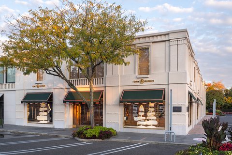 720x480_AM_ToryBurch_storefront_AM_2023PB36_8600