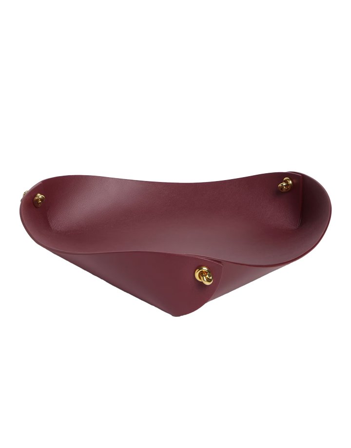 720x960_BottegaVeneta_GiftsfortheHost2025_unnamed-13