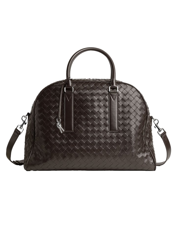 720x960_BottegaVeneta_HolidayStyle2025_image---2025-12-01T200918.047