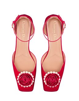 720x960_Dior_ValentinesDay2023_pasted-image-0-3