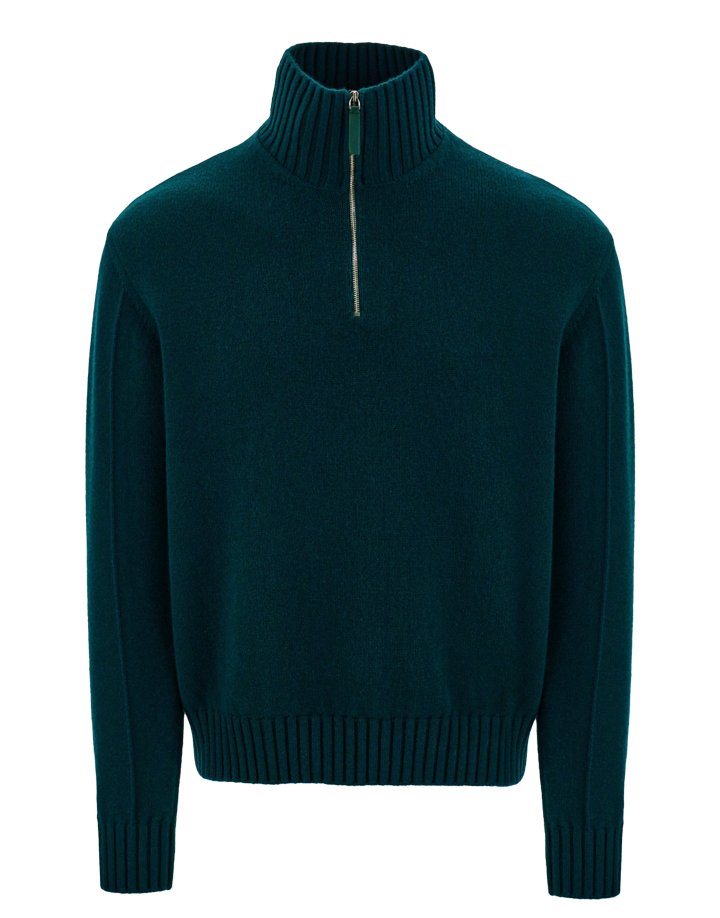 720x960_Ferragamo_HolidayStyle2025_image---2025-12-01T200910.510