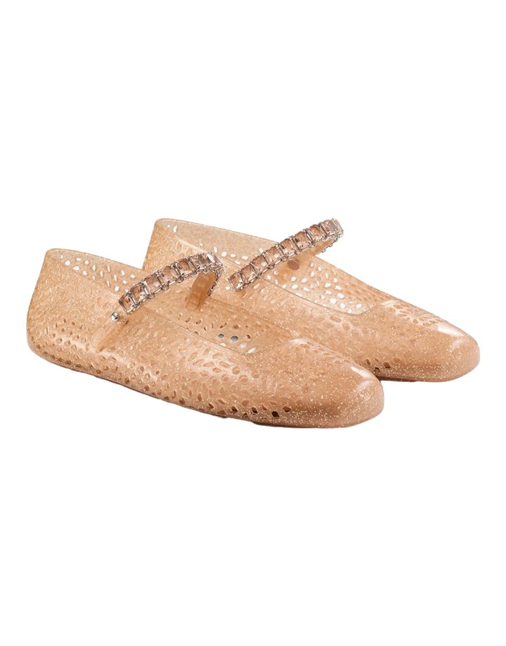 720x960_JimmyChoo_AugustAttire_unnamed-4