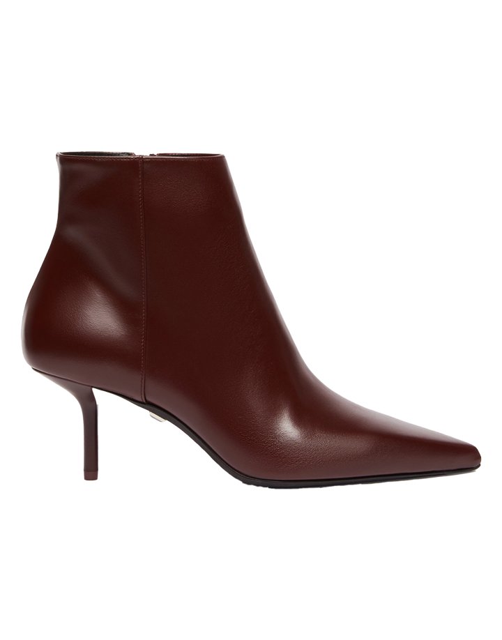 720x960_MaxMara_FunkyFallBoots2025_unnamed-19