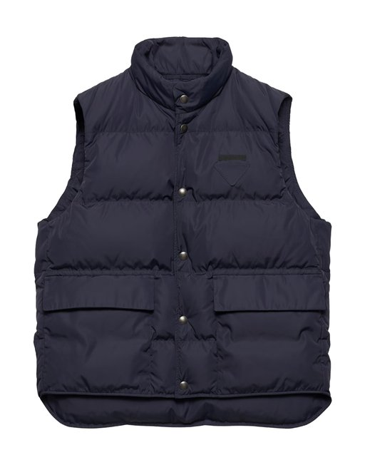 720x960_Prada_HolidayStyle2025_image---2025-12-01T201105.028