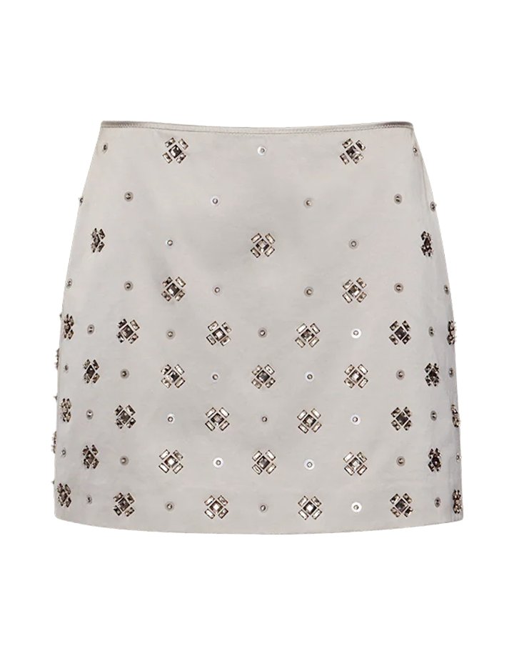 720x960_VeronicaBeard_HolidayStyle2025_image---2025-12-01T200630.290