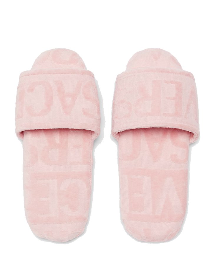 720x960_Versace_ValentinesDay2026_unnamed-14