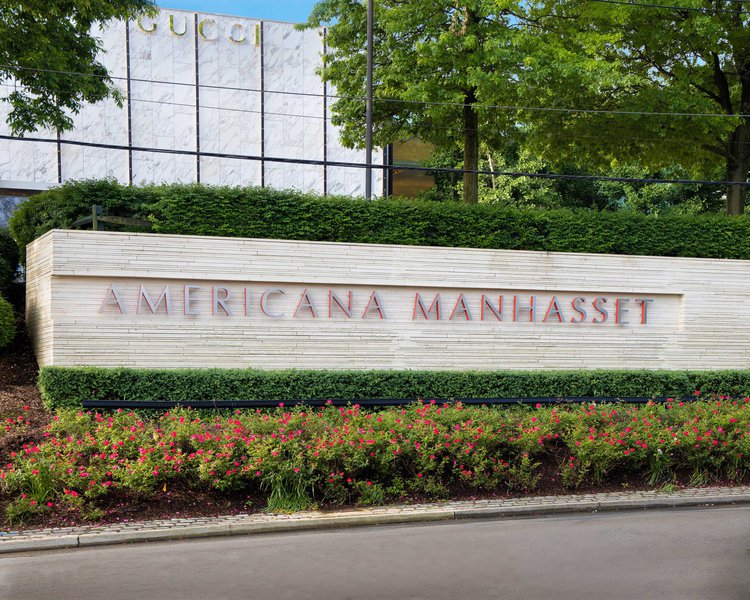 Americana Manhasset - Wikipedia