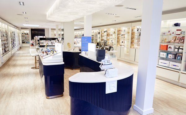 Bluemercury Media Assets_New Canaan Center Bar (1)