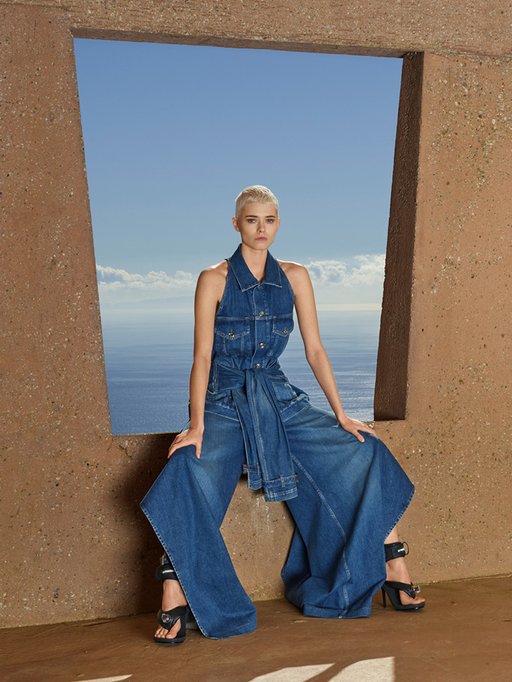 Denim720x960_Americana_Spring2023_Social4x5_BurberryWomensSingle