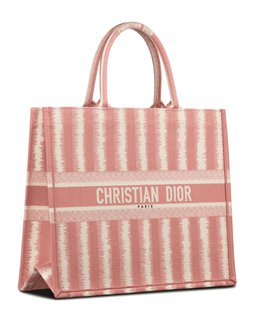 Dior_Pink-D-Stripes-Embroidery-3400.jpg