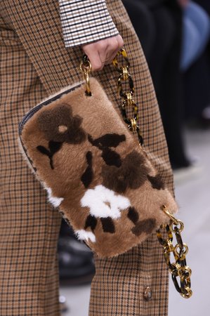 Louis Vuitton Mink Papillion RUNWAY