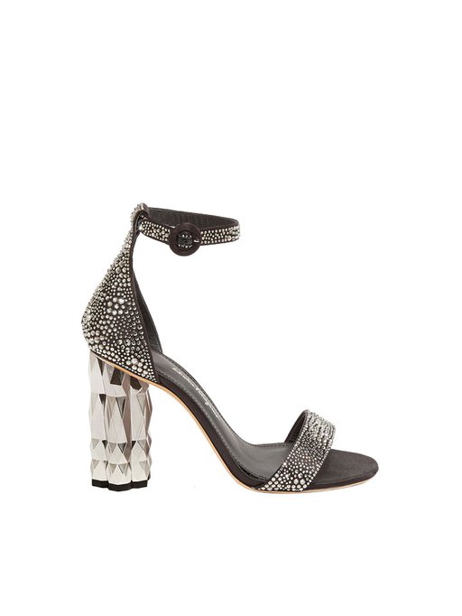 TrendingNow_LuxeLove_Ferragamo_2019