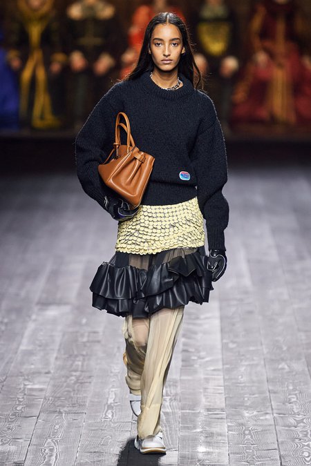 Louis Vuitton Pre-Fall 2020 New York - RUNWAY MAGAZINE ® Collections