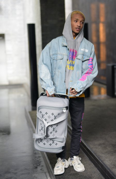 Shop Louis Vuitton Unisex Street Style Luggage & Travel Bags by