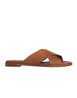 TrendingNow_SummerSlides_ShoeBox_2018