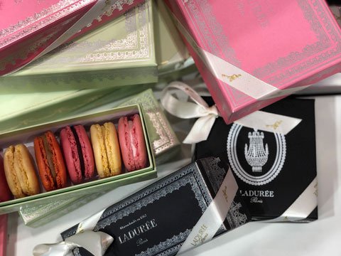 Laduree-macarons-pop-up-at-Hirshleifers-at-the-Americana-Manhasset_480X360.jpg