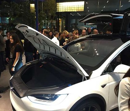 ListView_RecentEvents_Tesla_2016_Opening4.jpg