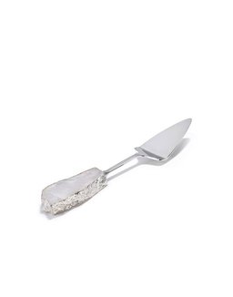 TrendingNow_Hostess_LondonJewelers_2018