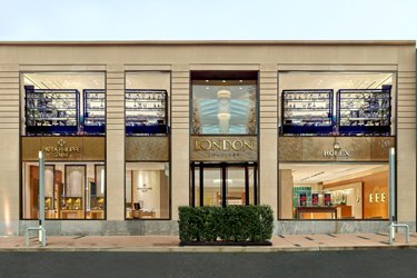 GREATEST SHOWROOMS: London Jewelers, Manhasset, NY, USA