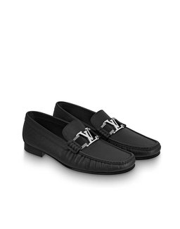 TrendingNow_MensMustHaves_LouisVuitton_2019