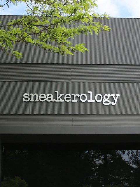 Sneakerology, Exit 36