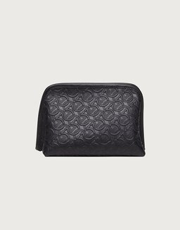 Valentine_720x960_0015_SalvatoreFerragamo__736532_02_r20.jpg.jpg