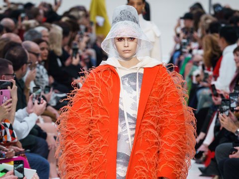 valentino_fall2019_mainpage.jpg