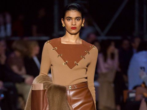 burberry_fall2019_mainpage.jpg