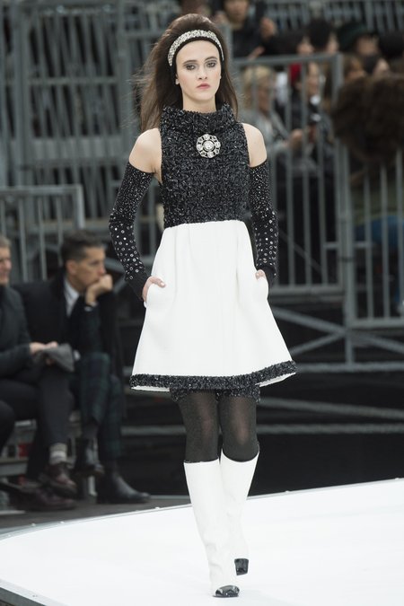 Chanel Fall 2017 - Runway Review