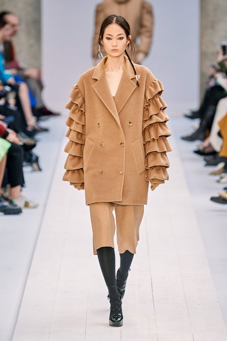 Max Mara Fall / Winter 2020 Runway