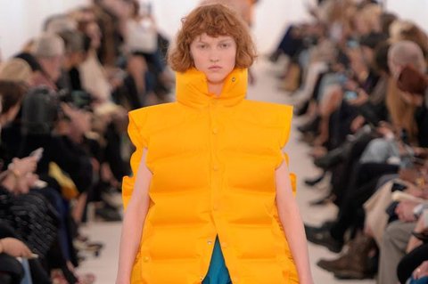balenciagalistview.jpg