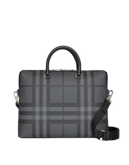 HolidayGiftsforHim_Burberry_2018