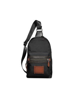 HolidayGiftsforHim_Coach_2018