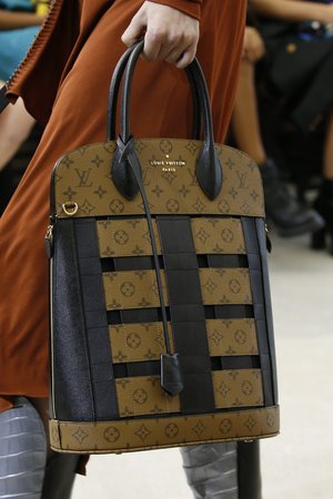 Louis Vuitton Spring 2017 - Runway Review | Americana Manhasset