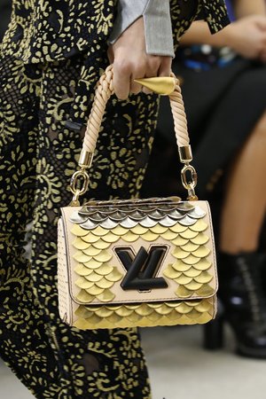 Louis Vuitton Spring 2017 - Runway Review | Americana Manhasset