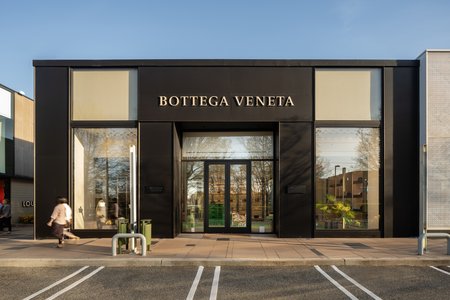 AM_Bottega Veneta_storefront_AM_2024PB06_4921